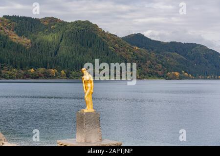 Statue von Tatsuko im Tazawako-See bei Akita, Japan Stockfoto