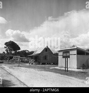 Reisen nach Suriname und die niederländischen Antillen Die Station Cable Station des goldfield-bahnhofs Datum: 1947 Ort: Kabelstation, Suriname Schlüsselwörter: Stationen Stockfoto