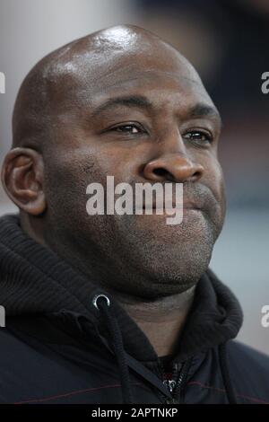 Sunderland, Großbritannien. Januar 2020. Sunderland, ENGLAND - 24. JANUAR DONCASTER Rovers Manager Darren Moore während des Sky Bet League 1 Spiels zwischen Sunderland und Doncaster Rovers im Stadium Of Light, Sunderland am Freitag, 24. Januar 2020. (Credit: Mark Fletcher/MI News) Foto darf nur für redaktionelle Zwecke in Zeitungen und/oder Zeitschriften verwendet werden, Lizenz für kommerzielle Nutzung erforderlich Credit: MI News & Sport /Alamy Live News Stockfoto