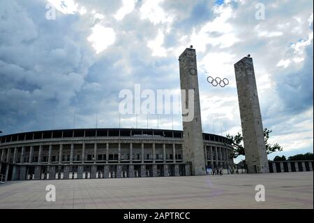 Olympiastadion, Geplant von Adolf Hitler für die Olympischen Spiele 1936,Olympiastadion, Berlin, Otto March, Hertha BSC Berlin, Berliner Olympiastadion, Stockfoto