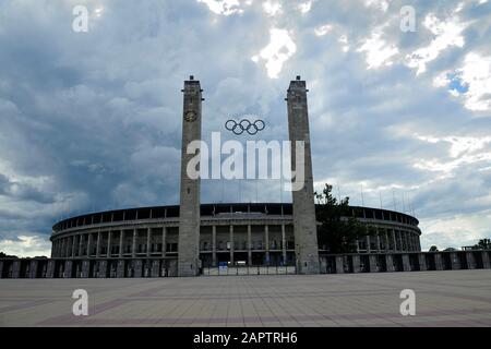 Olympiastadion, Geplant von Adolf Hitler für die Olympischen Spiele 1936,Olympiastadion, Berlin, Otto March, Hertha BSC Berlin, Berliner Olympiastadion, Stockfoto