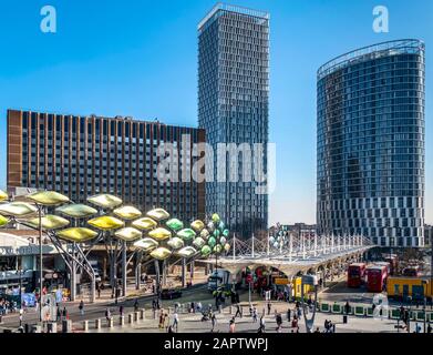 Skyline von Stratford mit modernen Wolkenkratzern: London, England Stockfoto