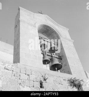 Israel: Jaffa (Tel Aviv) Jaffa. Glockenturm einer Kirchenanmerkung: Jaffa ist jetzt ein Stadtbezirk von Tel Aviv Datum: Undatierter Ort: Israel, Jaffa, Tel Aviv Schlüsselwörter: Kirchtürme, Turmglocken Stockfoto