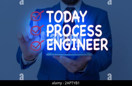 Hinweis zum Process Engineer. Geschäftskonzept für die Entwicklung neuer industrieller Prozesse Stockfoto