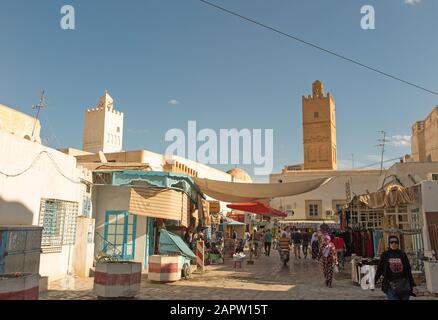 Einkaufsstraße in der heiligen Stadt Kairouan Stockfoto