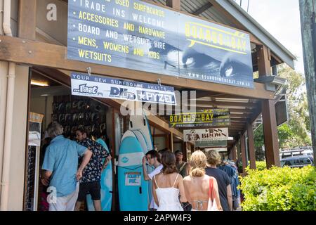 Byron Bay Australien, Surfshop, Verkauf und Einstellung von Surfboards, Australien Stockfoto