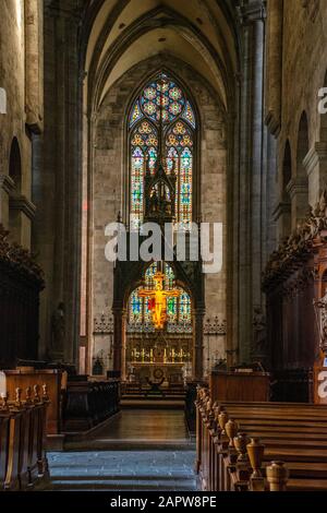 Inneneinrichtung der Heilig-Kreuz-Kirche (Stift Heiligenkreuz) ist ein Kloster der Zisterzienserinnen in Wien-Wald. Stockfoto