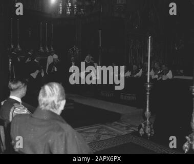 Requiemmis voor Pope PiusII in den Haag Datum: 14. Oktober 1958 Ort: Den Haag, Süd-Holland Schlüsselwörter: Requiemmis Personname: PiusII (papst) Stockfoto