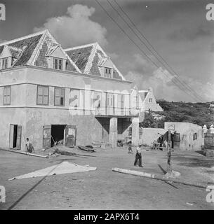 Reisen Sie nach Suriname und die niederländischen Antillen Wiederherstellung eines Hauses im Bezirk Scharloo in Willemstad am Curaçao Datum: 1947 Ort: Curaçao, Willemstad Schlüsselwörter: Restaurierungen, Wohnsitze Stockfoto