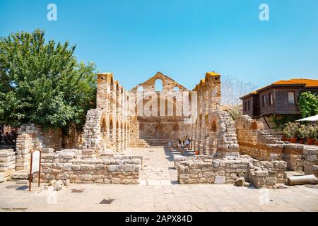 Kirche der Ruinen von St. Sofia in Nessebar, Bulgarien Stockfoto