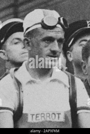 Tour de France 1950. Die niederländische Mannschaft am Start in Paris. VL r. (...) Sjefke (Joseph) Jansen (...); Stockfoto