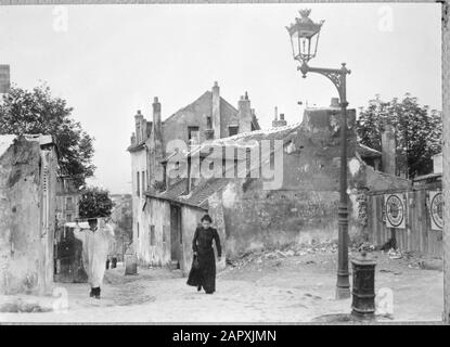 Straßenbilder, Stadtviertel, Armut, Bevölkerung/Schlechte Nachbarschaft in Paris, ca. 1900 Datum: 1900 Standort: Frankreich, Paris Schlüsselwörter: Armut, Bevölkerung, Viertel, Straßenbilder Stockfoto