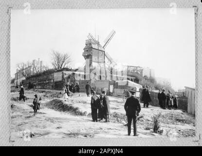 Strassenskulpturen, Mühlen, Bevölkerung Datum: 1900 Ort: Frankreich, Paris Schlüsselwörter: Bevölkerung, Mühlen, Straßenbilder Stockfoto