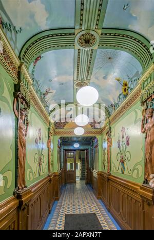 Eingang im Jugendstil, Wohnhaus, Riga, Lettland Stockfoto