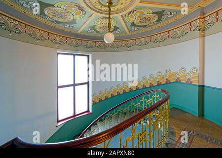 Geschwungene Treppe, Treppenhaus, Jugendstil, Jugendstilmuseum, Riga, Lettland Stockfoto