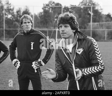 Training FC Utrechter zum Spiel Mittwoch gegen Eintracht Frankfurt, Trainer Utrechter Han Berger mit Torhüter Hans van Breukelen; Stockfoto