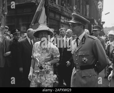 Vierter und letzter Tag des Königlichen Besuches in Belgien Königin Juliana und König Baudouin Datum: 2. Juni 1960 Ort: Belgien Stichwörter: Besuche persönlicher Name: Boudewijn, König von Belgien, Juliana, Königin Stockfoto