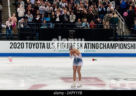 Greensboro, North Carolina, USA. Januar 2020. Jan. 24, 2020 ''" GREENSBORO, N.C., US - MARIAH BELL aus Long Beach, Kalifornien, tritt im Senior Ladies Free Skate während der Toyota U.S. Figure Skating Championship 2020 im Greensboro Coliseum an. Die US-Meisterschaften dienen als letzter Qualifikationswettbewerb, bevor US-Figure Skating das World Figure Skating Team 2020 und das Figure Skating Team der vier Kontinente 2020 nennt. Gutschrift: Timothy L. Hale/ZUMA Wire/Alamy Live News Stockfoto