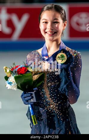 Greensboro, North Carolina, USA. Januar 2020. 24. Januar 2020 Ã GREENSBORO, N.C., US - ALYSA LIU aus Richmond, Kalifornien, gewann die Senior Ladies ihren zweiten Titel in Folge während der Toyota U.S. Figure Skating Championship 2020 im Greensboro Coliseum. Die US-Meisterschaften dienen als letzter Qualifikationswettbewerb, bevor US-Figure Skating das World Figure Skating Team 2020 und das Figure Skating Team der vier Kontinente 2020 nennt. Gutschrift: Timothy L. Hale/ZUMA Wire/Alamy Live News Stockfoto