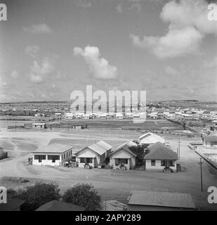 Reisen Sie nach Suriname und zu den niederländischen Antillen Residences in San Nicolas auf Aruba Datum: 1947 Ort: Aruba, San Nicolas Schlüsselwörter: Panoramas, Gehäuse Stockfoto