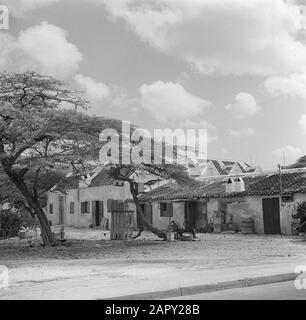 Reisen Sie nach Suriname und zu den niederländischen Antillen Residences in Willemstad am Curaçao Datum: 1947 Ort: Curaçao, Willemstad Schlüsselwörter: Residences Stockfoto