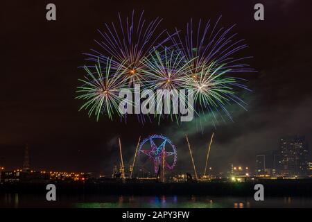 Feuerwerk in Docklands Vorort von Melbourne, Australien Stockfoto