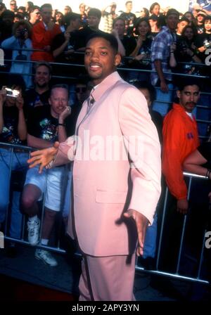 Westwood, Kalifornien, USA 9. Juni 1995 Schauspieler Will Smith besucht Warner Bros. Pictures' 'Batman Forever' Premiere am 9. Juni 1995 im Mann Village Theatre in Westwood, Kalifornien, USA. Foto von Barry King/Alamy Stock Photo Stockfoto