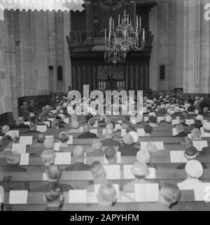 Ländlicher apfel der Niederländisch-reformierten Kirche für die Aktion zum Bau von 160 neuen Kirchen, Gottesdienst der Domke Datum: 26. September 1959 Schlüsselwörter: Aktion, DIENSTE, CHURKES, Name der Bauperson: Apple Institutionenname: Domkerk, Niederländisch-Reformierte Kirche Stockfoto