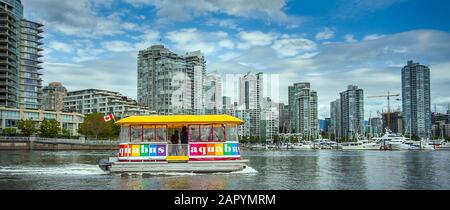 Vancouver British Columbia Canada am 06. Juni 2018 Aquabus am False Creek Stockfoto