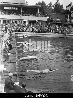 Schwimmweltmeisterschaften bei s Gravenhage Start 100 Meter Brustkrabbeln Männer Datum: 10. Juli 1948 Schlagwörter: Schwimmweltmeisterschaften Stockfoto