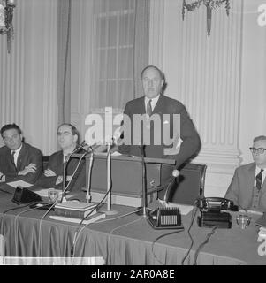 Minister Luns während seiner Rede im Repräsentantenhaus, Minister Luns Datum: 31. Januar 1963 Ort: Den Haag, Zuid-Holland Schlüsselwörter: Redes persönlicher Name: LUNs, Joseph Stockfoto