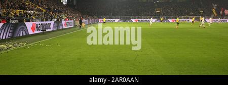 Dortmund, Deutschland. Januar 2020. Firo: 24.01.2020 Fußball, 2019/2020 1.Bundesliga: BVB Borussia Dortmund - 1.FC Köln, Köln Hankook, Werbeband weltweite Nutzung Credit: Dpa / Alamy Live News Stockfoto