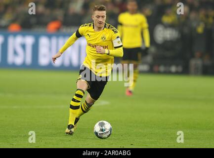 Dortmund, Deutschland. Januar 2020. Firo: 24.01.2020 Fußball, 2019/2020 1.Bundesliga: BVB Borussia Dortmund - 1.FC Köln, Köln Einzelkampagne, Marco Reus, Nutzung weltweit Credit: Dpa / Alamy Live News Stockfoto