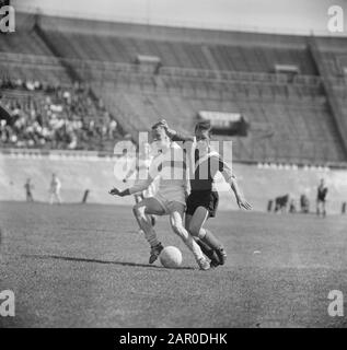 DWS in der Wahlredivisie durch Sieg über RBC von 5-0. Spielmoment Datum: 3. Juni 1963 Ort: Amsterdam Schlagwörter: Sport, Fußball Stockfoto