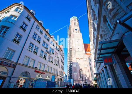 München, Deutschland-Oktober 2019: Dom unserer Lieben Frau, München, Bayern, Deutschland. Stockfoto