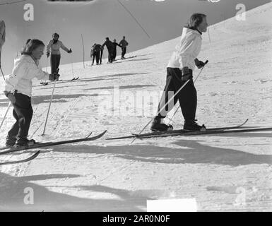 Prinzessinnen in Österreich (Sankt Anton) Datum: 12. Februar 1949 Standort: Österreich, Sankt Anton am Arlberg, Tyrol Stockfoto