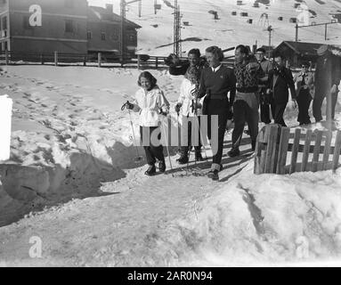 Prinzessinnen in Österreich (Sankt Anton) Datum: 12. Februar 1949 Standort: Österreich, Sankt Anton am Arlberg, Tyrol Stockfoto