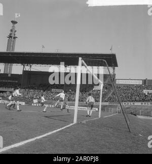 Finale des europäischen Jugendturniers England gegen Spanien 4-0, Spielmoment Datum: 5. April 1964 Schlagwörter: Sport, Fußball Stockfoto