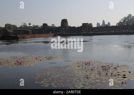 In kambodscha hat angkor die alten Gebäude und historischen Stätten, die von der unesco als wundervolle Touristenattraktion geschützt werden Stockfoto