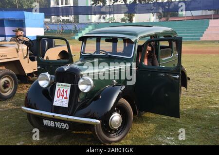 1937 Austin Ten Auto mit 10 ps 4-Zylinder-Motor. Indien WBB 1690. Stockfoto