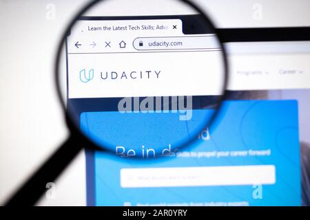Los Angeles, Kalifornien, USA - 23. Januar 2020: Udacity-Webseite. Udacity.com Logo auf dem Bildschirm, Bildmaterial Stockfoto