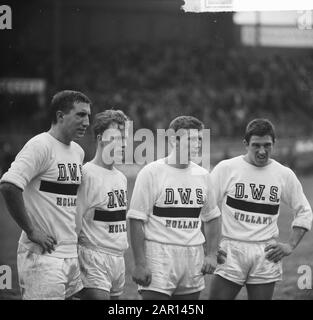 DWS gegen PSV 1-1, Spieler DWS in neuem Trikot Datum: 7. Februar 1965 Schlagwörter: Spieler, Hemden, Sport, Fußball-Institution Name: PSV Stockfoto