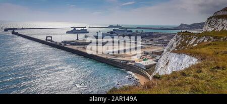 Die weißen Klippen von Dover im September Stockfoto