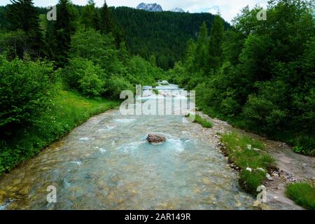 Fischleinbach bei Sesto in Südtirol Stockfoto