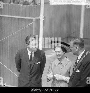 Besuch von Prinzessin Margaret von England und Lord Snowdon in den Niederlanden anlässlich der Eröffnung der britischen Woche in Amsterdam Lord Snowdon, Prinzessin Margaret und der Bürgermeisterin an der RAI in Amsterdam Datum: 14. Mai 1965 Ort: Amsterdam, Noord-Holland Schlüsselwörter: Bürgermeister, Gräber, Prinzessinnen persönlicher Name: Hall, G. van, Margaret (Prinzessin Großbritannien), Snowdon, Lord Stockfoto