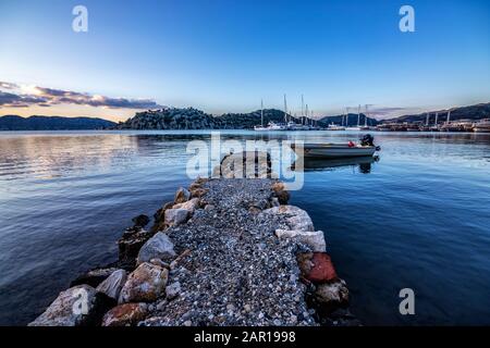 Üçağız, das bescheidene Dorf der Bucht von Kekova Stockfoto