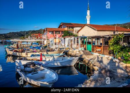 Üçağız, das bescheidene Dorf der Bucht von Kekova Stockfoto