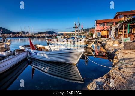 Üçağız, das bescheidene Dorf der Bucht von Kekova Stockfoto