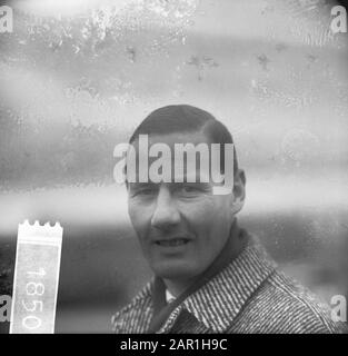 Fußballspiel DWS - PSV in Amsterdam: 2-2; Porträt des Trainers Bram Appel vom PSV Datum: 28. November 1965 Ort: Amsterdam, Noord-Holland Schlagwörter: Porträts, Sport, Trainer, Fußball Personenname: Appel, Bram Institutionenname: PSV Stockfoto