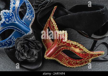 Colombina, rot, blau Karneval oder Maskerade Maske Stockfoto